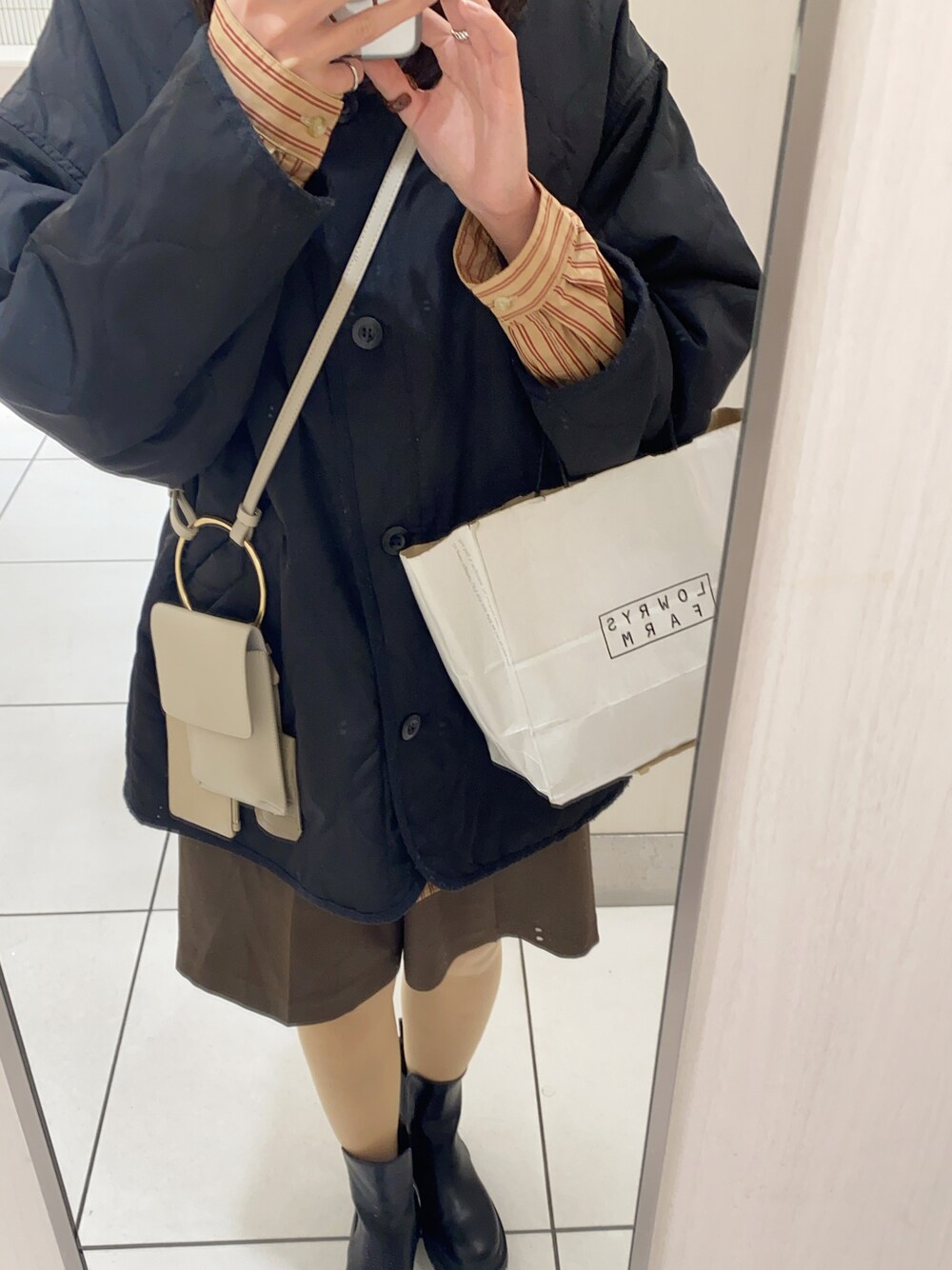 「Heatherのボリュームサイドゴアブーツ　959471（ブーツ、ブラック系）」を使った、mirinnnnnnさん（レディース・162cm）の冬コーディネートの1枚目の写真