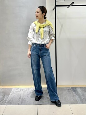 「INDIVI（インディヴィ）の【SETUP可能】モダンフラワー柄キャンディスリーブブラウス（シャツ/ブラウス、ホワイト系）」を使った、MAIさん（レディース・160cm）の冬コーディネート