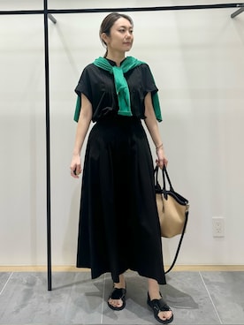 「INDIVI（インディヴィ）の【撥水／UVケア／SETUP可能】軽量タックスキッパーブラウス（シャツ/ブラウス、ブラック系）」を使った、MAIさん（レディース・160cm）の春コーディネート