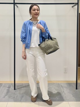 「INDIVI（インディヴィ）の【洗える／大人シアー】エアリー バルーンブルゾン（ブルゾン、ブルー系）」を使った、MAIさん（レディース・160cm）の春コーディネート