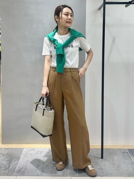 「INDIVI（インディヴィ）の【UVケア／選べるグラフィック】スムースジャージTシャツ（Tシャツ/カットソー、ホワイト系）」を使った、MAIさん（レディース・160cm）の春コーディネート