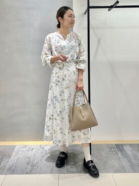 「INDIVI（インディヴィ）の【合皮／ミドルサイズ】春カラーフォルムバッグ（ハンドバッグ、ベージュ系）」を使った、MAIさん（レディース・160cm）の冬コーディネート