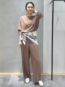 「INDIVI（インディヴィ）の【さらに軽く軽快！／着る日傘】ドルマントップス（シャツ/ブラウス、ブラウン系）」を使った、MAIさん（レディース・160cm）の春コーディネート
