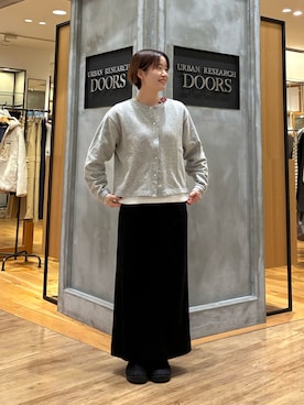 「アイテム（サンダル）」を使った、 コヤマ  ヒナタさん（レディース・164cm・20代）の秋コーディネート