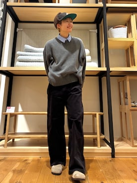 「アイテム（サンダル）」を使った、 コヤマ  ヒナタさん（レディース・164cm・20代）の秋コーディネート