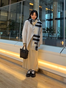 「URBAN RESEARCH DOORS(アーバンリサーチドアーズ)のアイテム(スカート)」を使った、 コヤマ ヒナタさん(レディース・164cm)の秋コーディネート