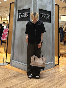「URBAN RESEARCH DOORS（アーバンリサーチドアーズ）のBIRKENSTOCK　ARIZONA LEVE（サンダル、ブラック系）」を使った、 コヤマ  ヒナタさん（レディース・164cm）の夏コーディネート