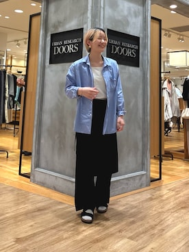 「URBAN RESEARCH DOORS（アーバンリサーチドアーズ）のBIRKENSTOCK　EXCLUSIVE ARIZONA WB(NR)（サンダル、ブラック系）」を使った、 コヤマ  ヒナタさん（レディース・164cm）の春コーディネート