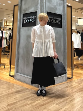 「RODE SKO（ロデスコ）の『MADE IN JAPAN』1センチパナマリボンパンプス（パンプス、ブラック系）」を使った、 コヤマ  ヒナタさん（レディース・164cm）の春コーディネート
