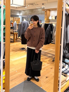 「URBAN RESEARCH DOORS(アーバンリサーチドアーズ)のアイテム(スカート)」を使った、 コヤマ ヒナタさん(レディース・164cm)の秋コーディネート