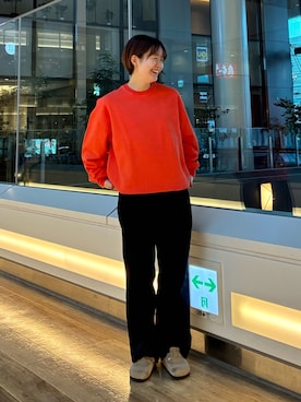 「アイテム（サンダル）」を使った、 コヤマ  ヒナタさん（レディース・164cm）の秋コーディネート