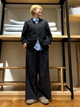 「アイテム（サンダル）」を使った、 コヤマ  ヒナタさん（レディース・164cm・20代）の秋コーディネート