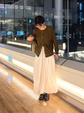 「URBAN RESEARCH DOORS（アーバンリサーチドアーズ）のアイテム（トートバッグ）」を使った、 コヤマ  ヒナタさん（レディース・164cm）の秋コーディネート