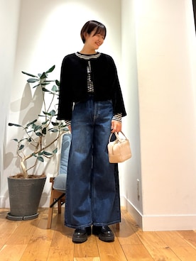 「URBAN RESEARCH（アーバンリサーチ）のアイテム（デニムパンツ）」を使った、 コヤマ  ヒナタさん（レディース・164cm）の秋コーディネート