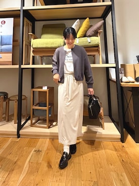 「RODE SKO（ロデスコ）の『WEB/一部店舗限定』コインローファー（ローファー、ブラック系）」を使った、 コヤマ  ヒナタさん（レディース・164cm）の秋コーディネート