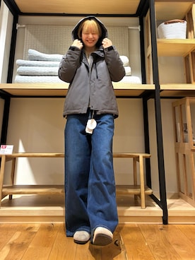 「アイテム（サンダル）」を使った、 コヤマ  ヒナタさん（レディース・164cm・20代）の秋コーディネート