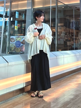 「URBAN RESEARCH DOORS（アーバンリサーチドアーズ）のメタルリングフラットサンダル | トング/ぺたんこ/軽量/きれいめ/カジュアル/夏（サンダル、ブラック系）」を使った、 コヤマ  ヒナタさん（レディース・164cm）の夏コーディネート