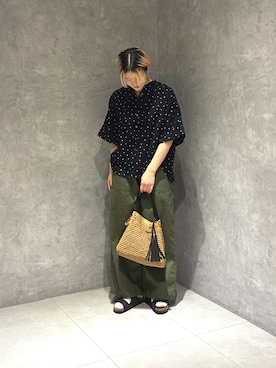 「URBAN RESEARCH DOORS（アーバンリサーチドアーズ）のBIRKENSTOCK　EXCLUSIVE ARIZONA WB(NR)（サンダル、ブラック系）」を使った、 コヤマ  ヒナタさん（レディース・164cm）の春コーディネート