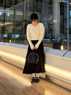 「URBAN RESEARCH DOORS（アーバンリサーチドアーズ）のビット付きローファー（ローファー、ブラック系）」を使った、 コヤマ  ヒナタさん（レディース・164cm）の秋コーディネート