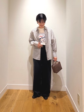 「URBAN RESEARCH DOORS（アーバンリサーチドアーズ）のアイテム（Tシャツ/カットソー）」を使った、 コヤマ  ヒナタさん（レディース・164cm）の秋コーディネート