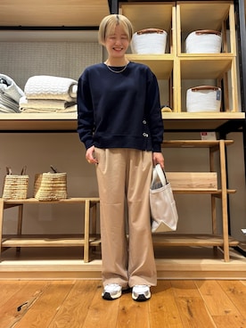 「アイテム（ゴールド系）」を使った、 コヤマ  ヒナタさん（レディース・164cm）の秋コーディネート