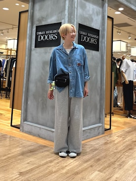 「URBAN RESEARCH（アーバンリサーチ）のスクエアネックタンクトップ（タンクトップ、ホワイト系）」を使った、 コヤマ  ヒナタさん（レディース・164cm）の夏コーディネート