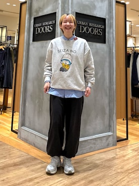 「URBAN RESEARCH DOORS(アーバンリサーチドアーズ)のアイテム(スニーカー)」を使った、 コヤマ ヒナタさん(レディース・164cm)の冬コーディネート