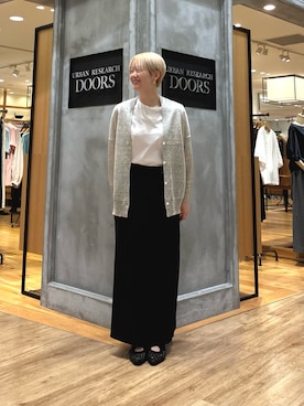 「RODE SKO（ロデスコ）の『MADE IN JAPAN』1センチパナマリボンパンプス（パンプス、ブラック系）」を使った、 コヤマ  ヒナタさん（レディース・164cm）の春コーディネート