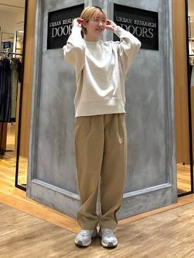 「URBAN RESEARCH DOORS(アーバンリサーチドアーズ)のアイテム(スニーカー)」を使った、 コヤマ ヒナタさん(レディース・164cm)の冬コーディネート