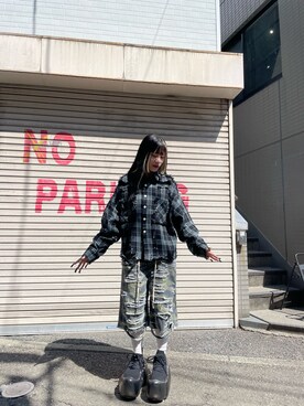 「DANKE SCHON（ダンケシェーン）のDankeSchon/ダンケシェーン/PIGMENT DAMAGE FLANNEL CHECK LONG SLEEVE SHIRTS（シャツ/ブラウス、ブラック系）」を使った、にこるさん（レディース・154cm）の春コーディネート