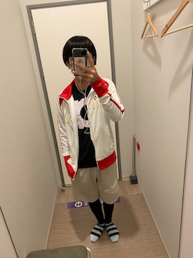 そんなことより毛が気になるさんのコーディネート