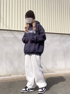 「春カラー」｜「アイテム（スウェットパンツ）」を使った、愛里菜さん（レディース・158cm）の春コーディネート