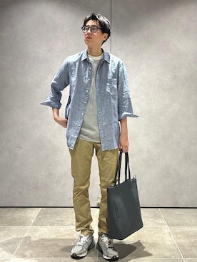 「SHIPS（シップス）のアイテム（トップス）」を使った、大木さん（メンズ・174cm）の春コーディネート