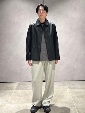 「シップス」｜「アイテム（スウェットパンツ）」を使った、大木さん（メンズ・174cm）の秋コーディネート