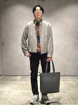 「SHIPS（シップス）のアイテム（トートバッグ）」を使った、大木さん（メンズ・174cm）の秋コーディネート