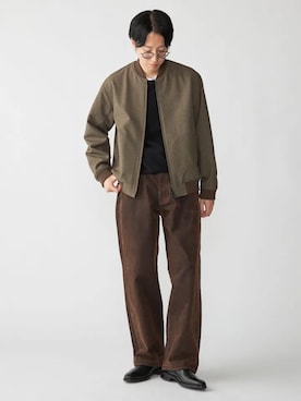 「シップス」｜「アイテム（ブルゾン）」を使った、大木さん（メンズ・174cm）の冬コーディネート