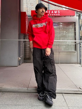 「BEAMS T（ビームスティー）のDaniel David Freeman / Skull Hoodie（スウェット、レッド系）」を使った、BEAMS Tさん（メンズ・166cm）の秋コーディネート