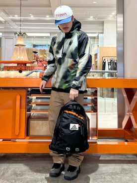 「GREGORY（グレゴリー）のアイテム（バッグ）」を使った、BEAMS Tさん（メンズ・176cm）の春コーディネート