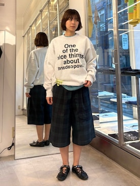 「cabaret poval（キャバレーポバール）のCabaret Poval / Nice Things Crewneck（スウェット、グレー系）」を使った、BEAMS Tさん（メンズ・166cm）の秋コーディネート