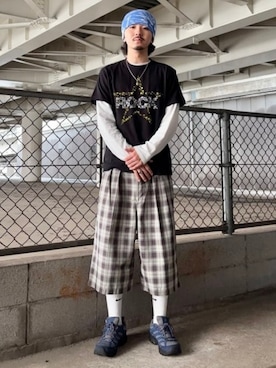 「BEAMS（ビームス）の〈MEN〉FUJI ROCK FESTIVAL'26 / EISUKE HOSHI / ROCK STAR TEE（Tシャツ/カットソー、ブラック系）」を使った、BEAMS Tさん（メンズ・182cm）の夏コーディネート