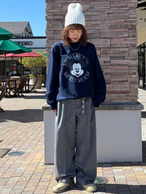 BEAMS T / MICKEY MOUSE CREWNECK SWEAT（スウェット）｜Disney