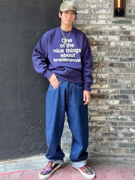 「cabaret poval（キャバレーポバール）のCabaret Poval / Nice Things Crewneck（スウェット、ブルー系）」を使った、BEAMS Tさん（メンズ・166cm）の秋コーディネート