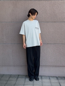 「ITEMS URBANRESEARCH（アイテムズ アーバンリサーチ）のHANDWRITTEN LOGO FADED T-SHIRTS（Tシャツ/カットソー、グレー系）」を使った、白上 悠人さん（メンズ・175cm）の夏コーディネート