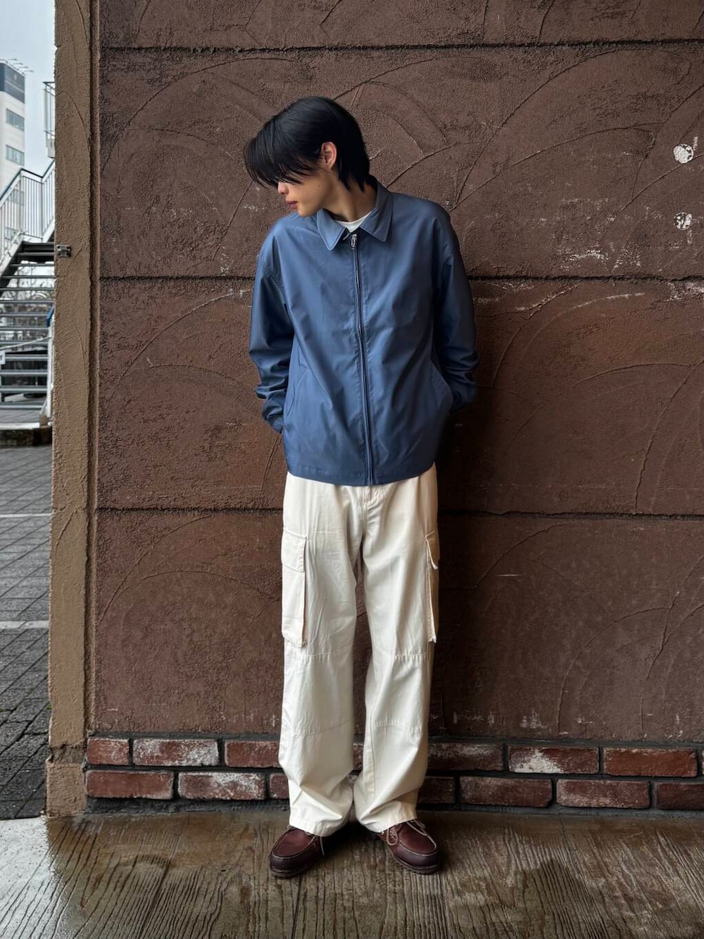 「シンプル、カジュアル、ラフ、春コーデ、春、newarrival、やや寒い、春のジャケットスタイル」｜「ITEMS URBANRESEARCHのナイロンシャンブレーハリントンジャケット（その他アウター、ブルー系）」を使った、Shiragami Harutoさん（メンズ・175cm）の春コーディネートの1枚目の写真