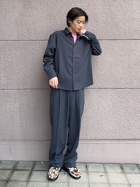 「ITEMS URBANRESEARCH（アイテムズ アーバンリサーチ）のヨウリュウレギュラーカラー長袖シャツ（シャツ/ブラウス、グレー系）」を使った、Shiragami Harutoさん（メンズ・175cm）の春コーディネート
