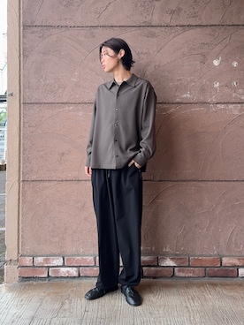 「ITEMS URBANRESEARCH（アイテムズ アーバンリサーチ）の2way ストレッチロングスリーブスナップシャツ（シャツ/ブラウス、グリーン系）」を使った、Shiragami Harutoさん（メンズ・175cm）の春コーディネート