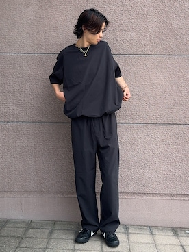 「ITEMS URBANRESEARCH（アイテムズ アーバンリサーチ）の『接触冷感/速乾/イージーケア』WINDY MESH ジップポケットTシャツ（Tシャツ/カットソー、ブラック系）」を使った、白上 悠人さん（メンズ・175cm）の夏コーディネート