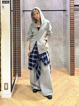 「PBLIM（ページボーイリム）のアイテム（スウェットパンツ）」を使った、カワさん（レディース・163cm）の秋コーディネート