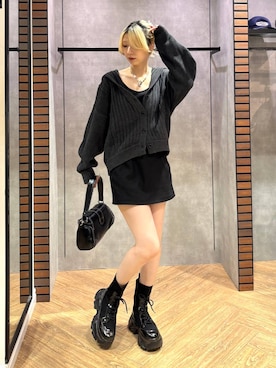 「PAGEBOY（ページボーイ）のステッチバックルバッグ（ショルダーバッグ、ブラック系）」を使った、カワさん（レディース・163cm）の秋コーディネート