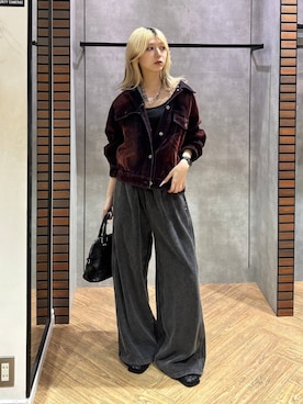 「PAGEBOY（ページボーイ）のワイドスウェットパンツ（スウェットパンツ、ブラック系）」を使った、カワさん（レディース・163cm）の秋コーディネート